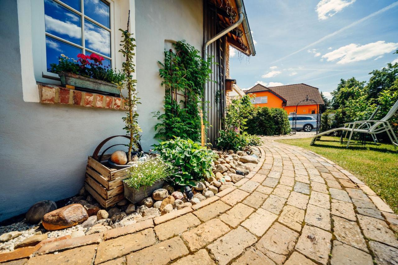 Altes Gewoelbe Mit Sauna Und Whirlpool Im Aussenbereich * Elsterheide