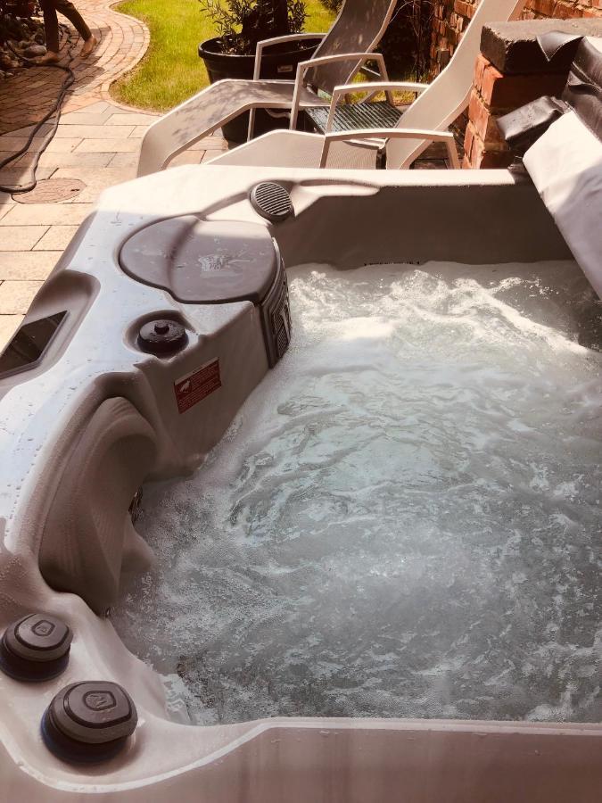Altes Gewoelbe Mit Sauna Und Whirlpool Im Aussenbereich Elsterheide